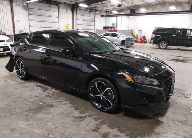 2024 NISSAN Altima