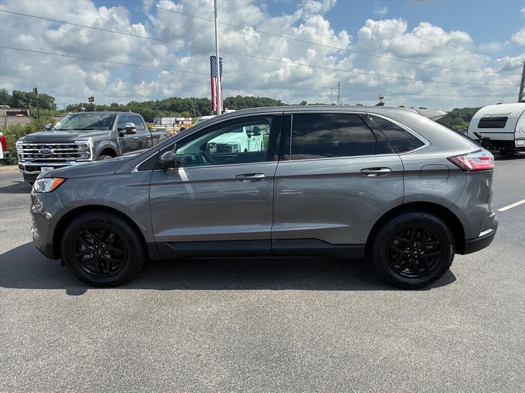 2023 FORD Edge