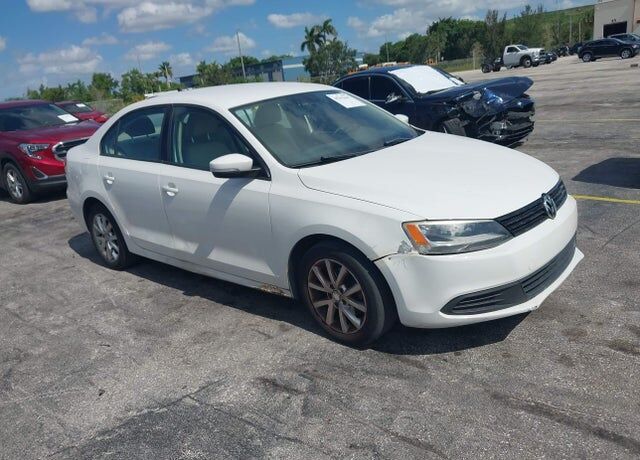 2011 VOLKSWAGEN Jetta