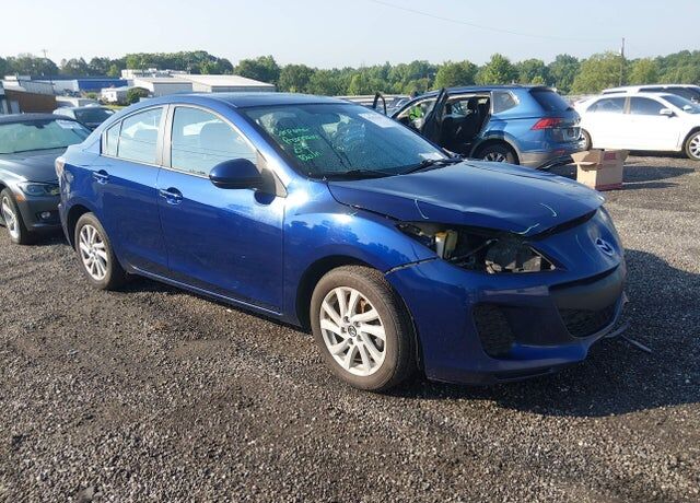 2013 MAZDA Mazda3