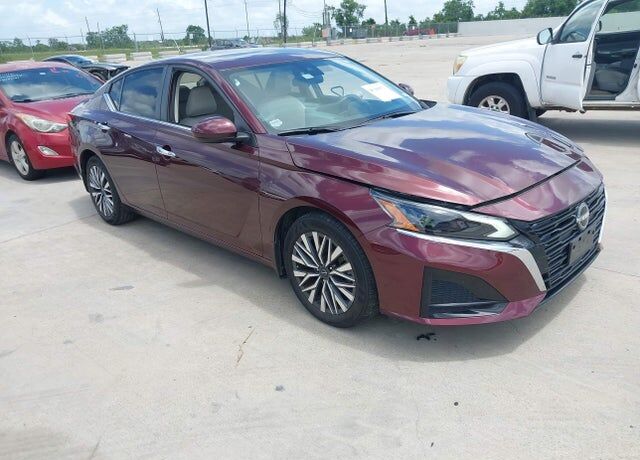 2024 NISSAN Altima