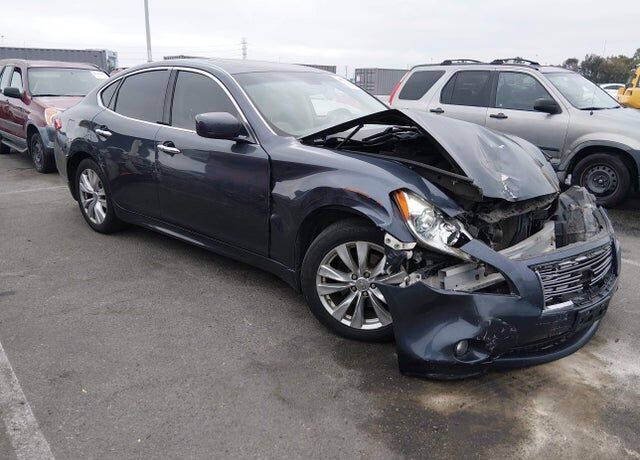 2011 INFINITI M37