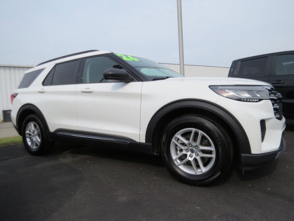 2025 FORD Explorer