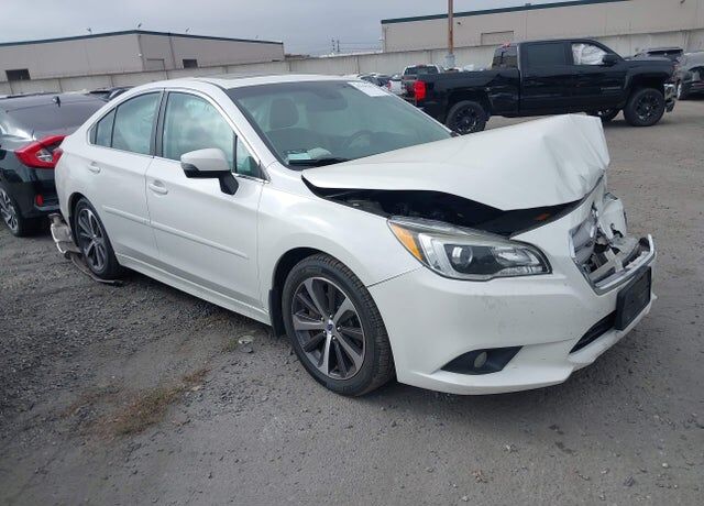 2015 SUBARU Legacy