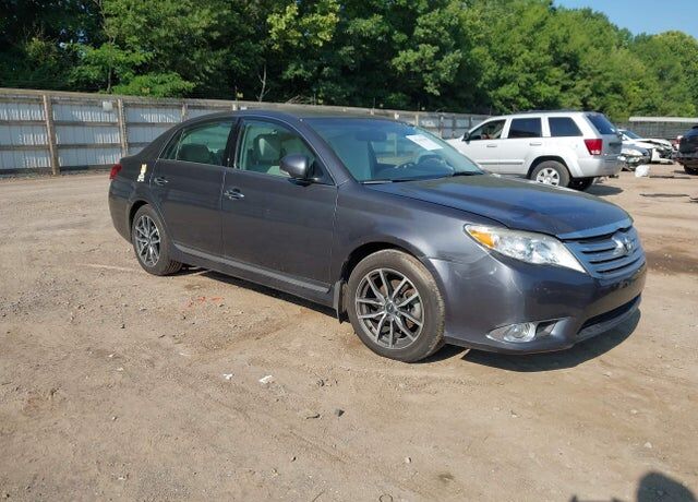 2011 TOYOTA Avalon