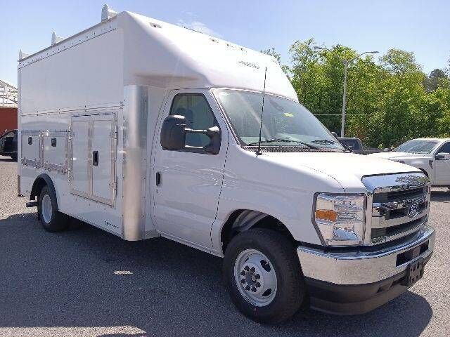 2026 FORD E-350