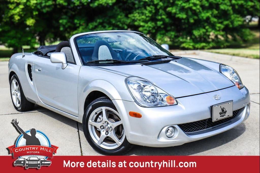 2003 TOYOTA MR2