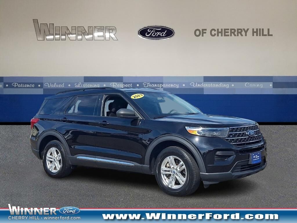 2023 FORD Explorer