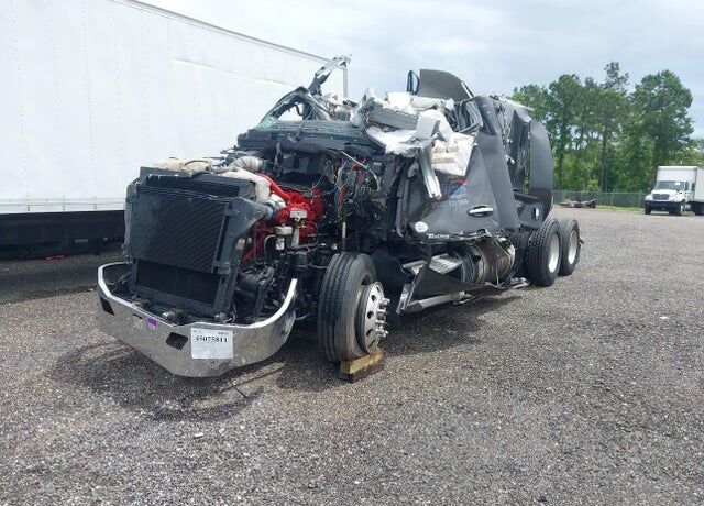 2022 KENWORTH T680