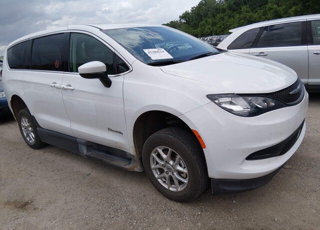 2023 CHRYSLER Voyager