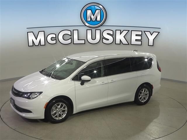 2023 CHRYSLER Voyager