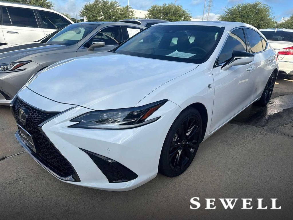 2022 LEXUS ES