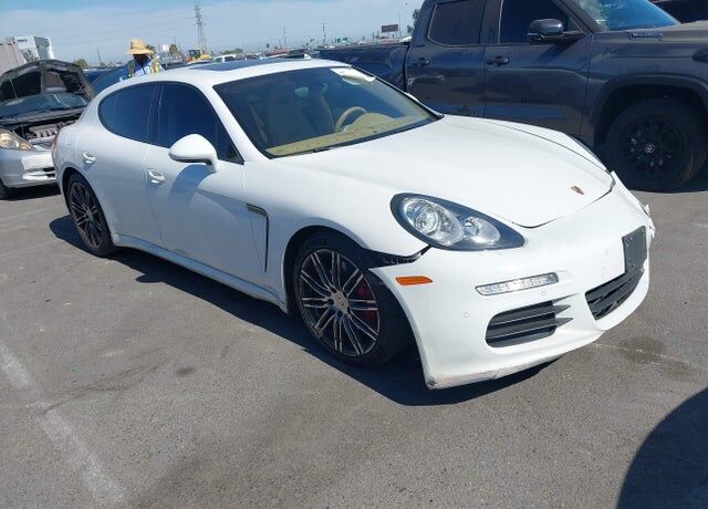 2015 PORSCHE Panamera
