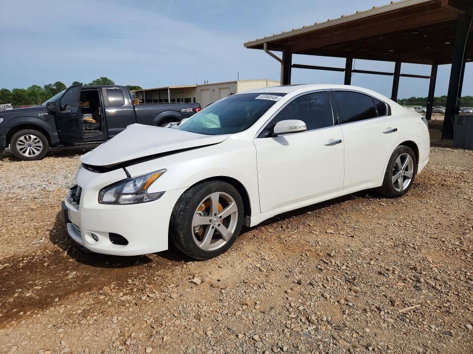 Nissan Maxima