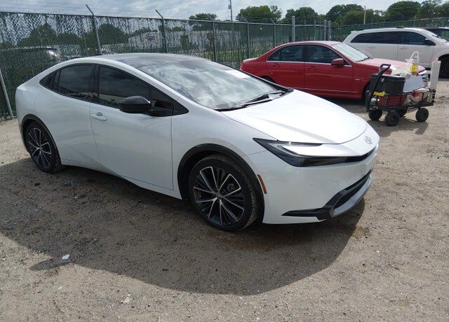 2024 TOYOTA PRIUS