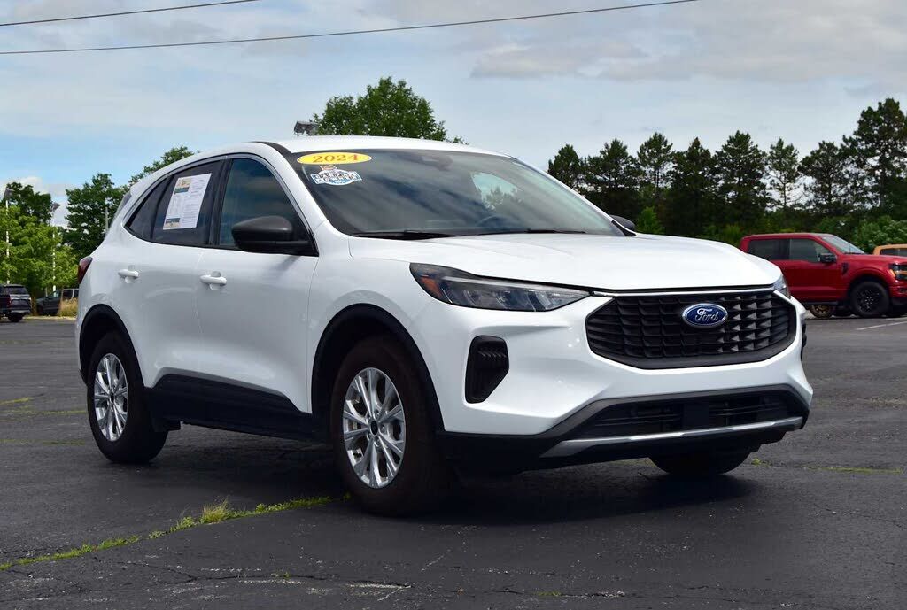 2024 FORD Escape