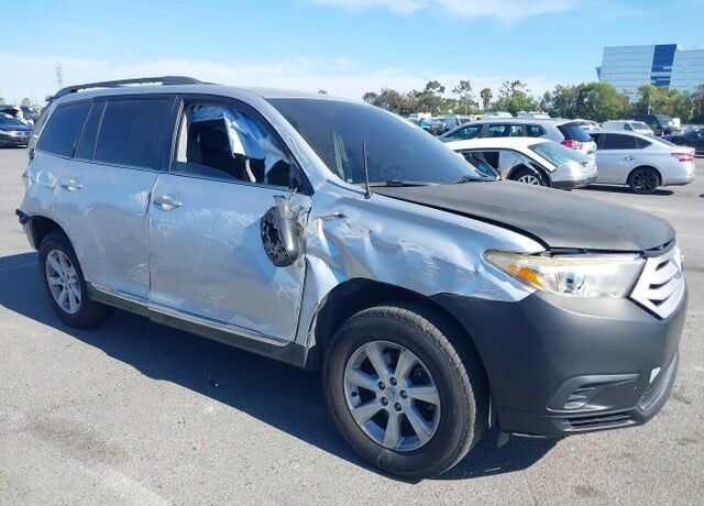 2012 TOYOTA Highlander