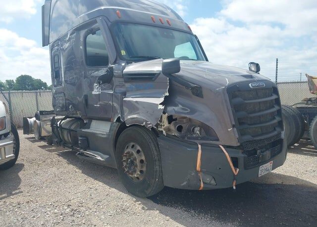 2023 FREIGHTLINER Cascadia