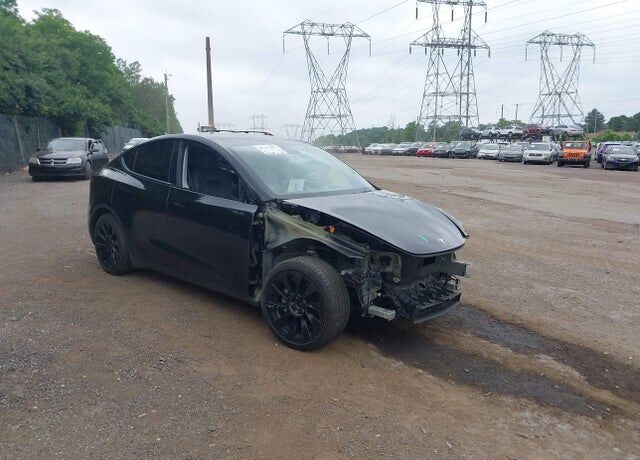 2022 TESLA Model Y