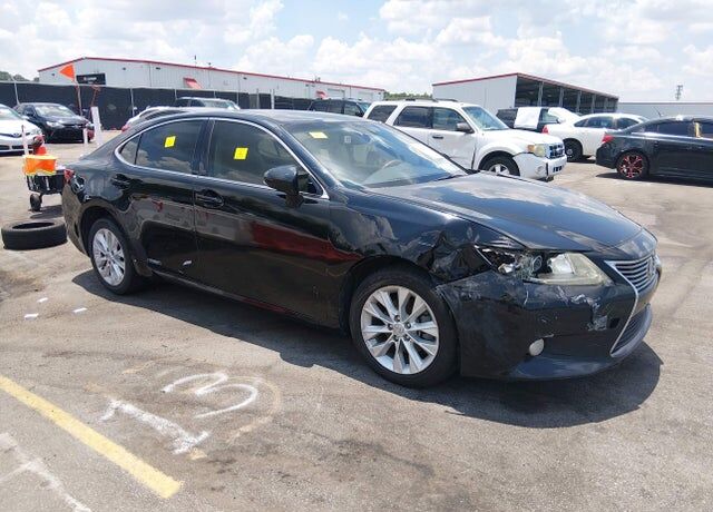 2013 LEXUS ES