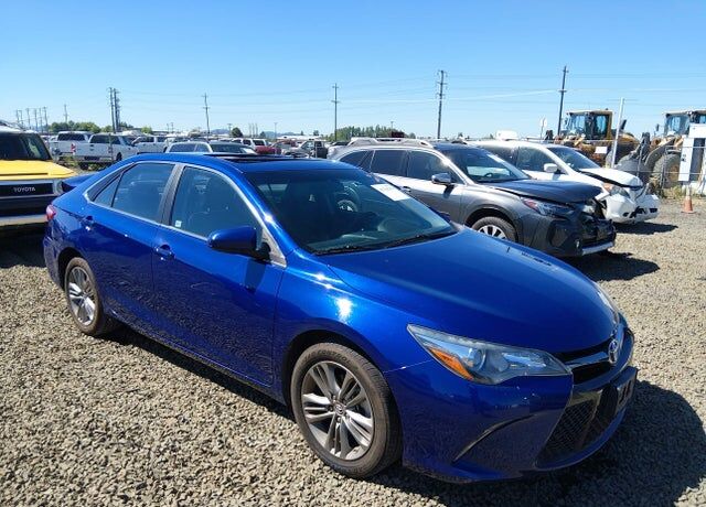 2016 TOYOTA Camry