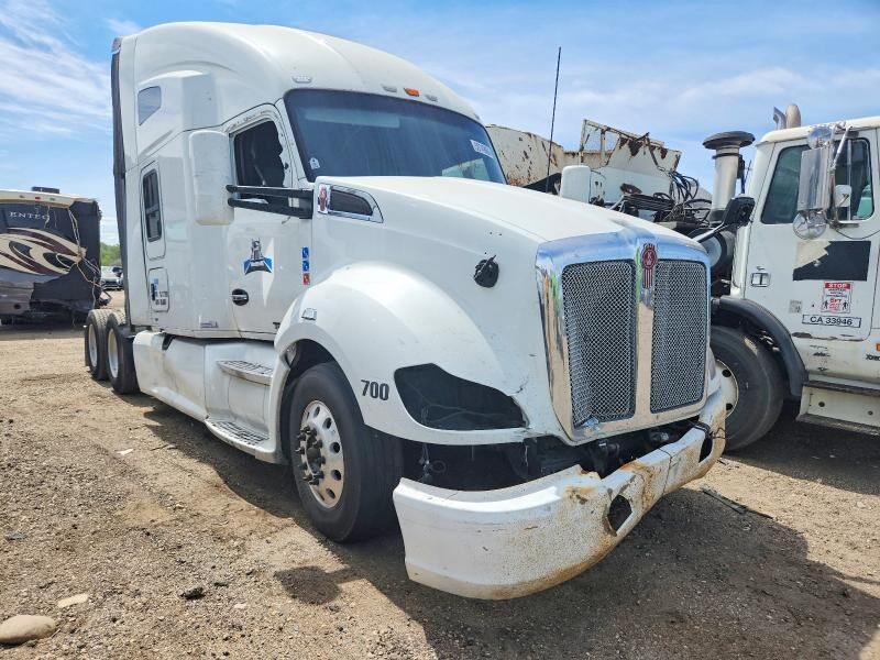 2017 KENWORTH T680