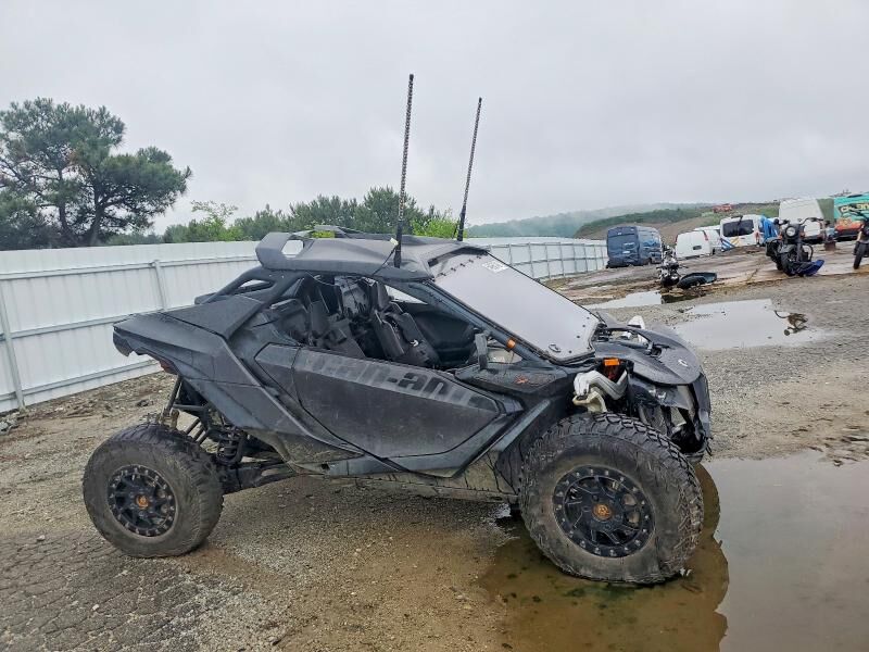 2024 CAN-AM Maverick R