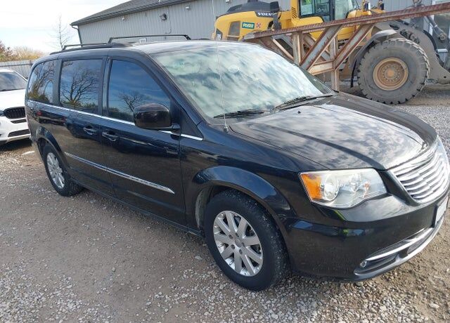 2016 CHRYSLER Town and Country