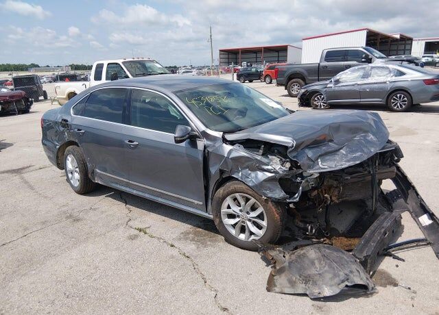 2016 VOLKSWAGEN Passat