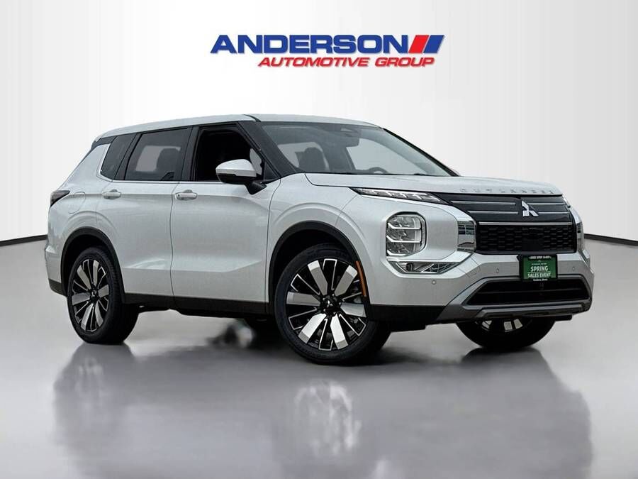 2026 MITSUBISHI Outlander