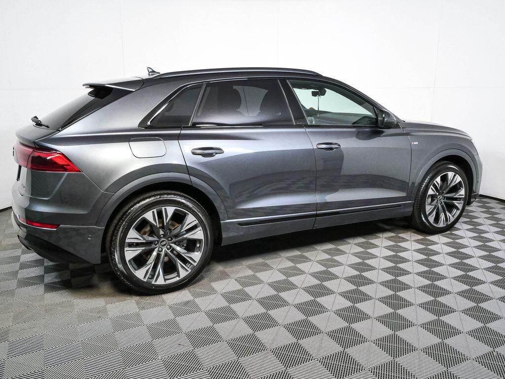 2026 Audi Q8