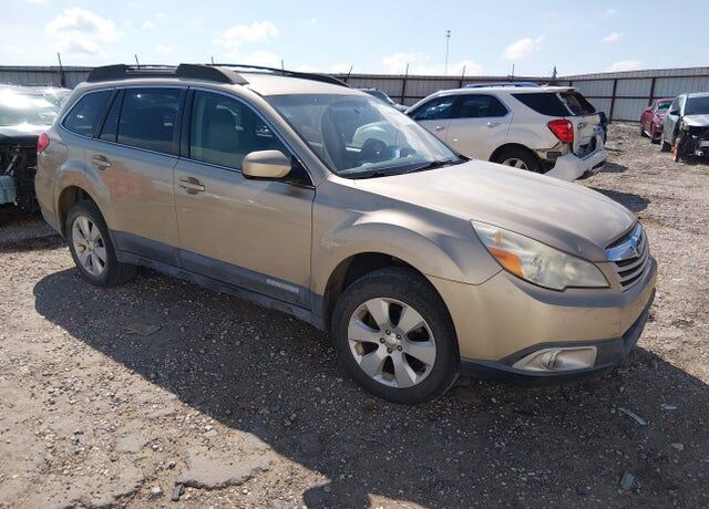 2010 SUBARU Outback
