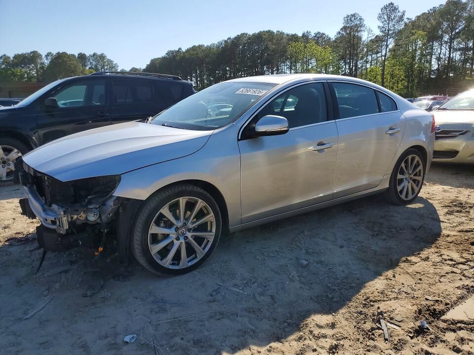 2016 VOLVO S60