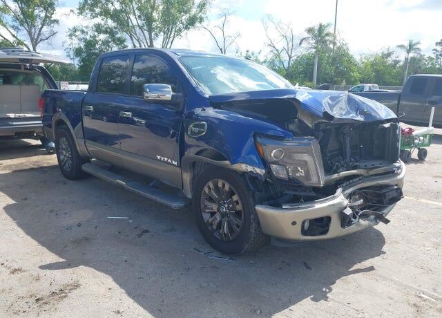2017 NISSAN Titan