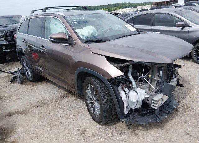 2018 TOYOTA Highlander