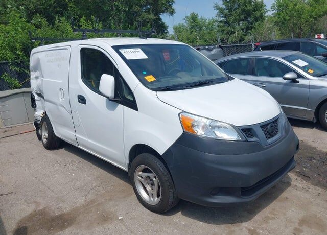 2015 NISSAN NV200