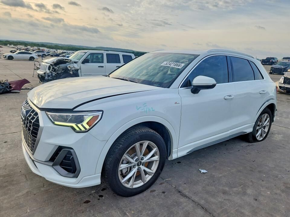 2022 AUDI Q3