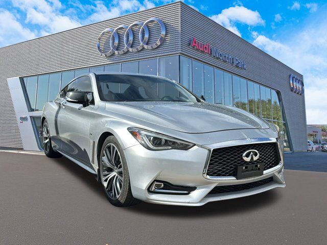 2017 INFINITI Q60