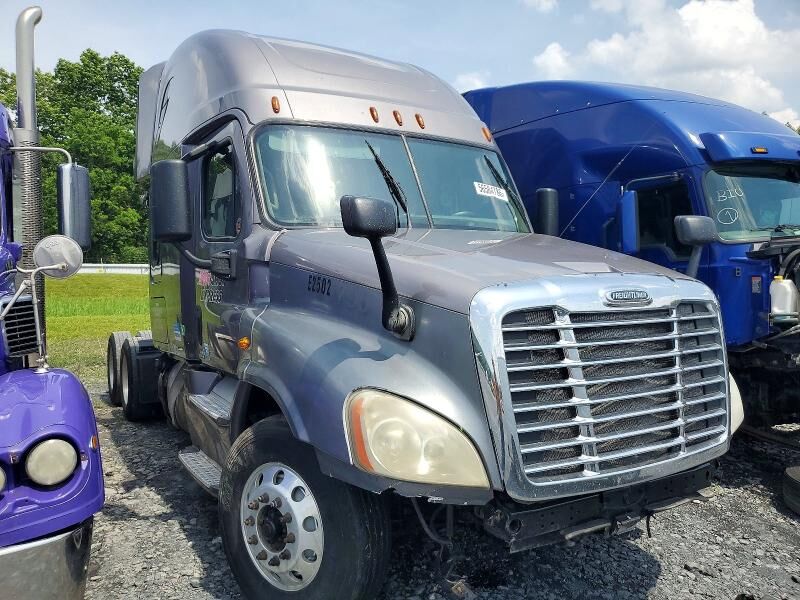 2016 FREIGHTLINER Cascadia