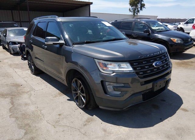 2017 FORD Explorer