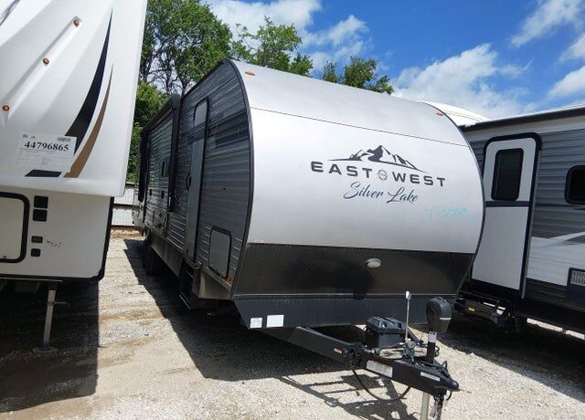 2024 FOREST RIVER Silver Lake Towable
