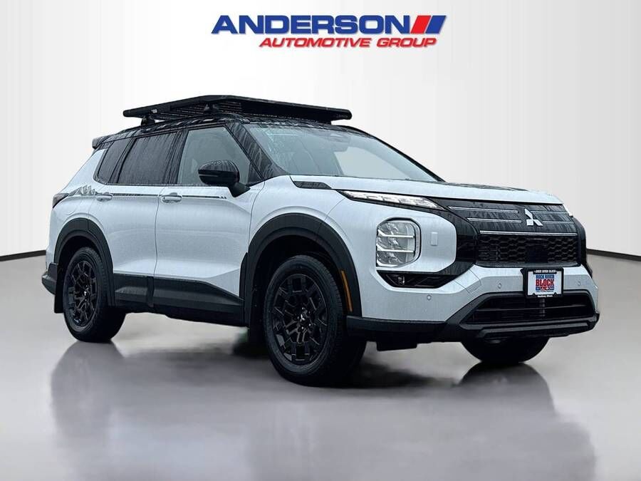 2026 MITSUBISHI Outlander