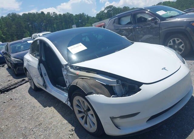 2022 TESLA Model 3