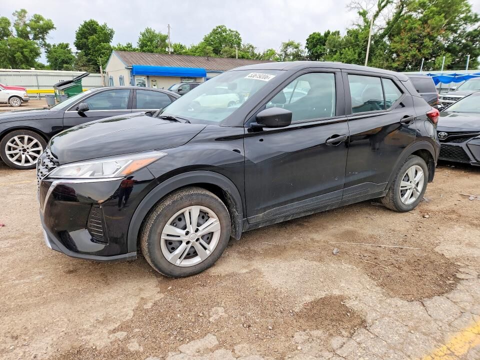 2023 NISSAN Kicks