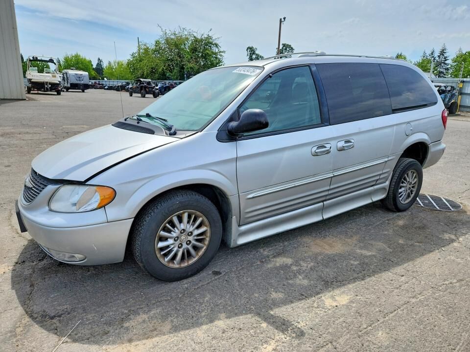2004 CHRYSLER Town and Country