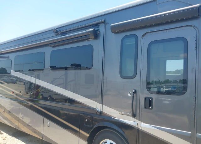 2021 FREIGHTLINER XC-S Straight Rail Rear Engine Motor Home Chassis