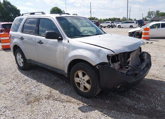 2011 FORD Escape