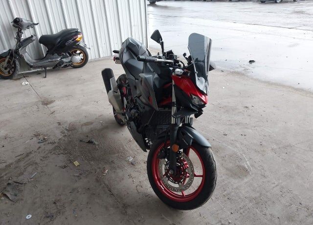 2025 KAWASAKI Z500