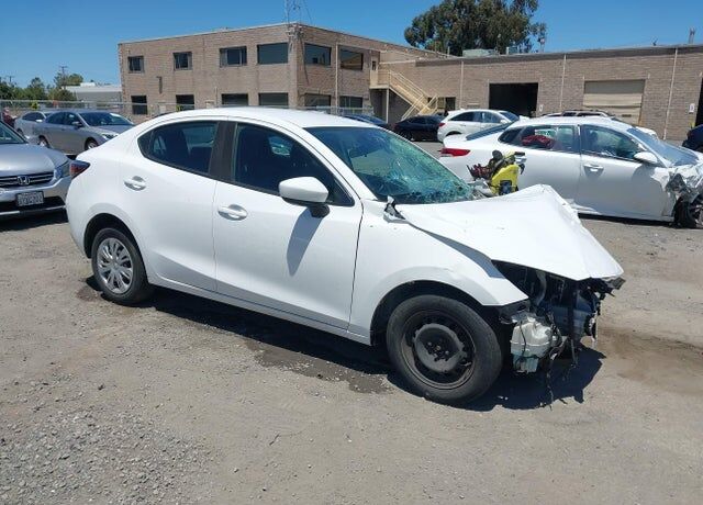 2019 TOYOTA Yaris