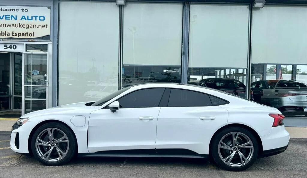2022 Audi e-tron
